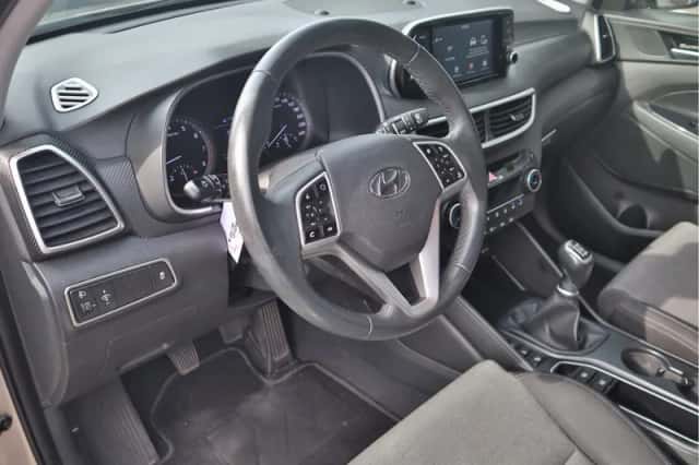 Hyundai Tucson (2019) thumbnail 2