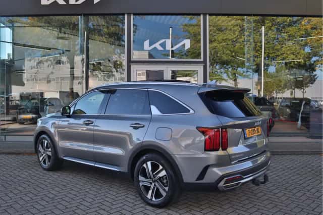 Kia Sorento (2024) thumbnail 3