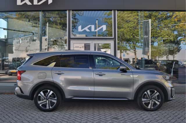 Kia Sorento (2024) thumbnail 5