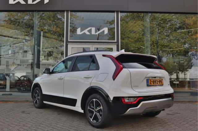 Kia Niro (2024) thumbnail 3