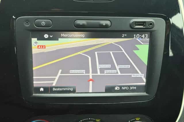 Renault Captur (2018) thumbnail 5