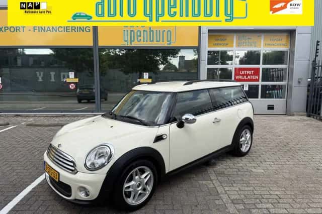 MINI Clubman (2013) thumbnail 1