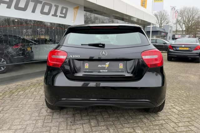 Mercedes-Benz A-Klasse (2014) thumbnail 2