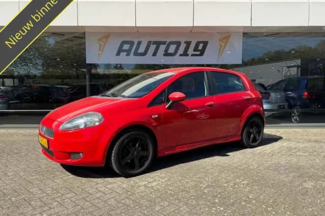 Fiat Grande Punto (2008) thumbnail 1