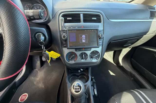 Fiat Grande Punto (2008) thumbnail 5