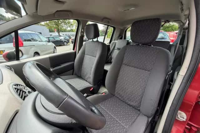Renault Modus (2005) thumbnail 5