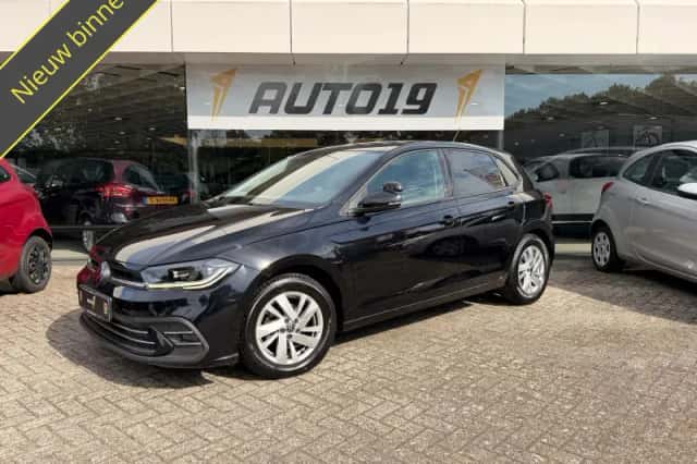 Volkswagen Polo (2023) thumbnail 1