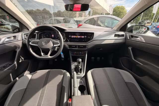 Volkswagen Polo (2023) thumbnail 4