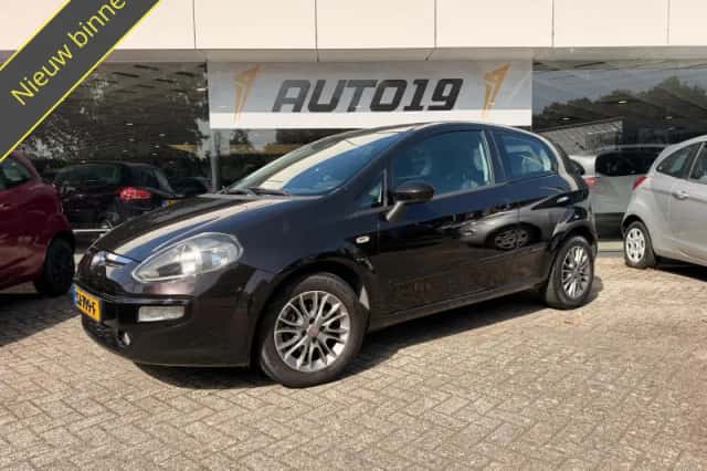 Fiat Punto Evo (2011) thumbnail 1
