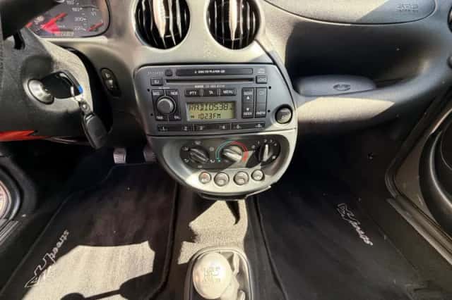 Ford Streetka (2004) thumbnail 4