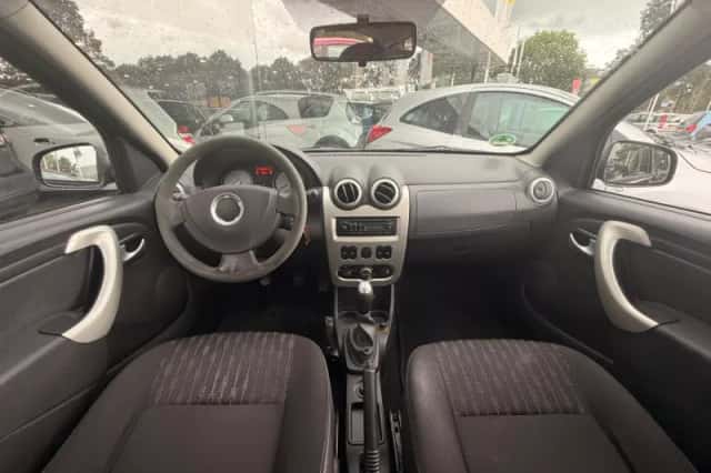 Dacia Sandero (2011) thumbnail 4