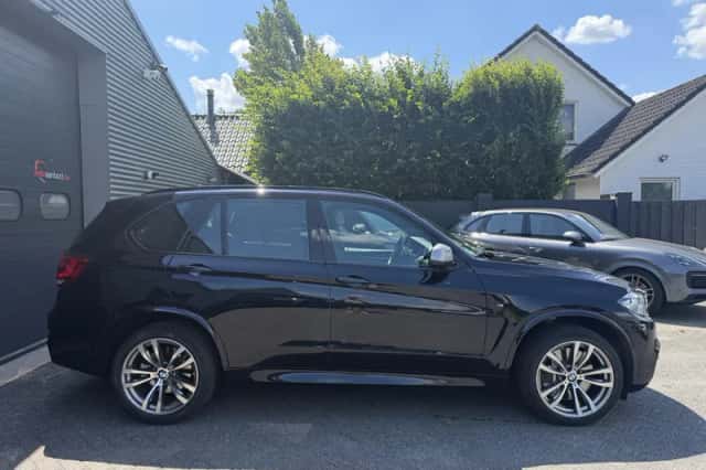 BMW X5 (2016) thumbnail 4