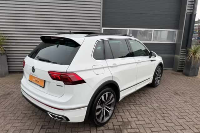 Volkswagen Tiguan (2022) thumbnail 2