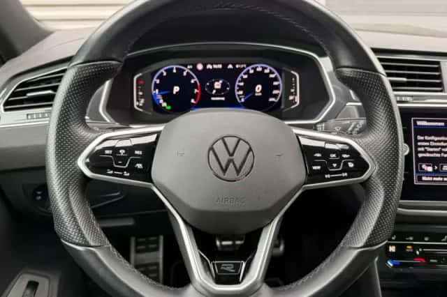 Volkswagen Tiguan (2022) thumbnail 4