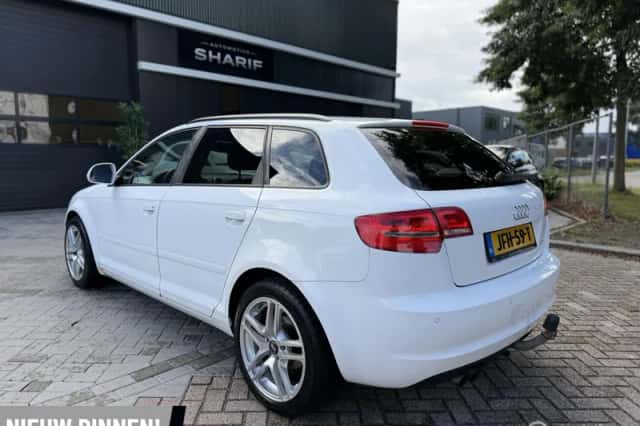 Audi A3 (2009) thumbnail 6