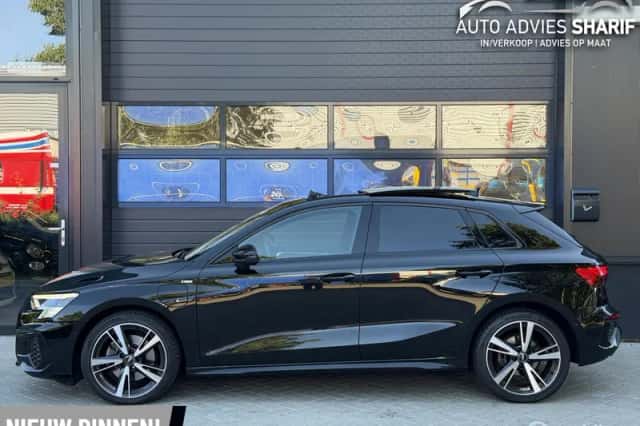 Audi A3 (2021) thumbnail 4
