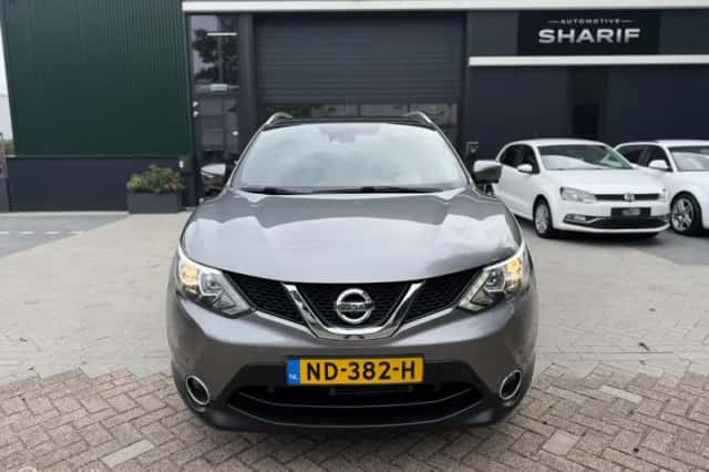 Nissan Qashqai (2017) thumbnail 3