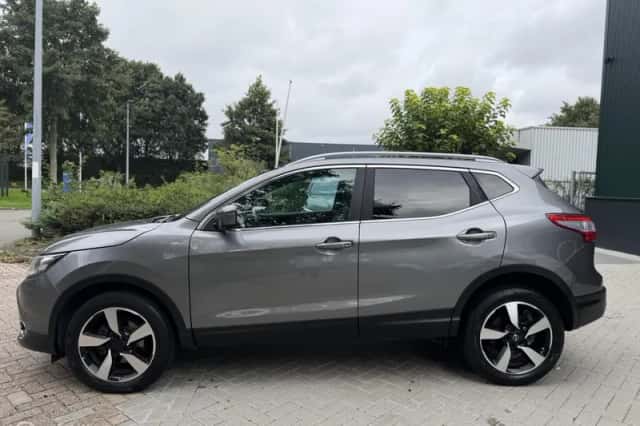 Nissan Qashqai (2017) thumbnail 5