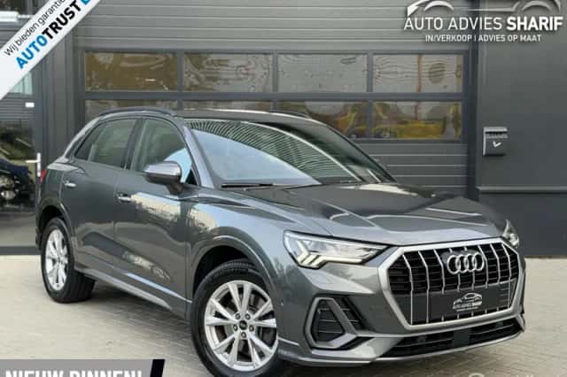 Audi Q3 (2023) thumbnail 1