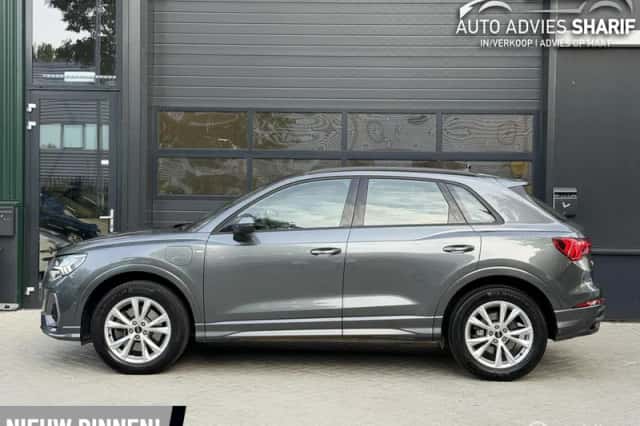 Audi Q3 (2023) thumbnail 4