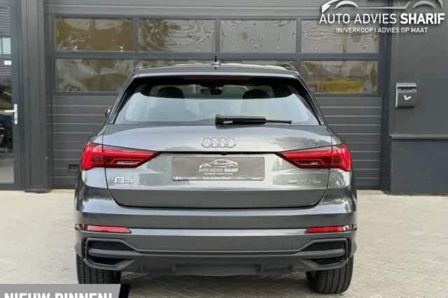 Audi Q3 (2023) thumbnail 6