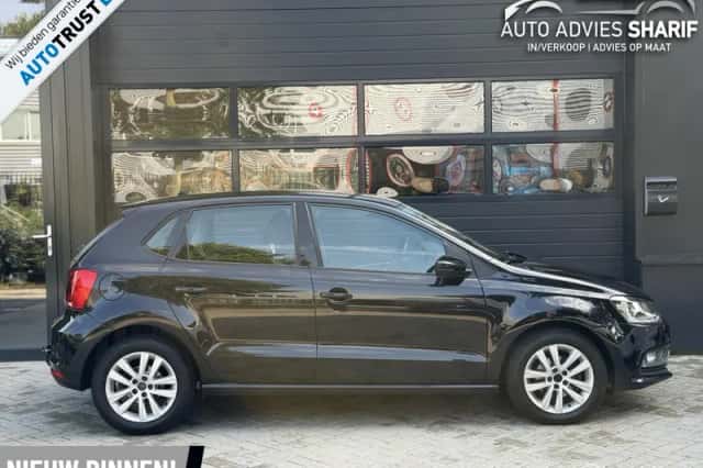 Volkswagen Polo (2014) thumbnail 3