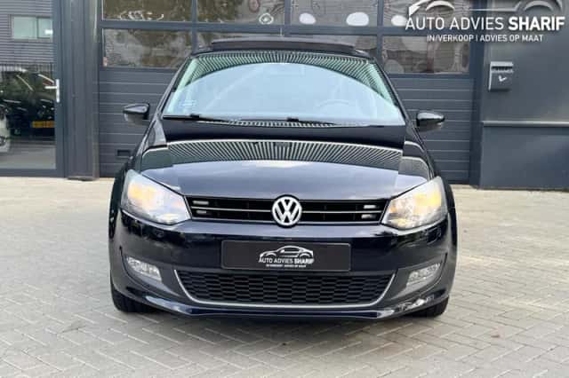 Volkswagen Polo (2011) thumbnail 2