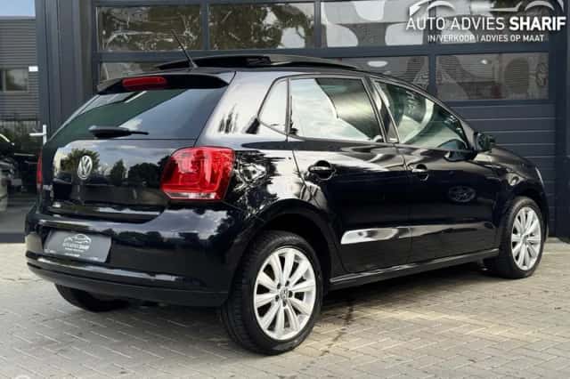 Volkswagen Polo (2011) thumbnail 4