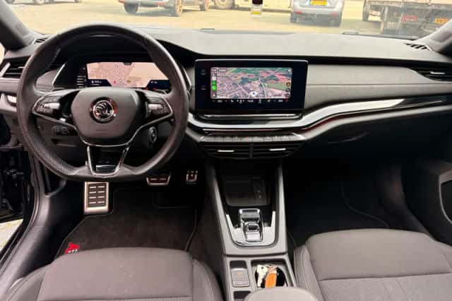 Škoda Octavia (2024) thumbnail 5