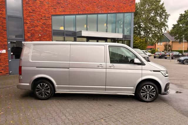 Volkswagen Transporter (2021) thumbnail 3