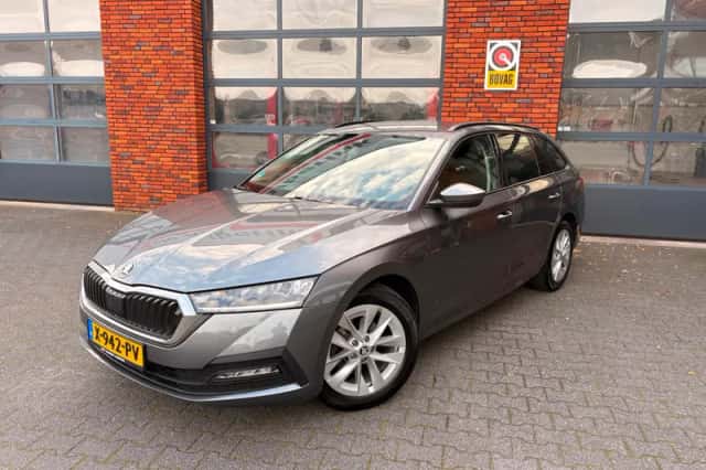 Škoda Octavia (2024) thumbnail 1