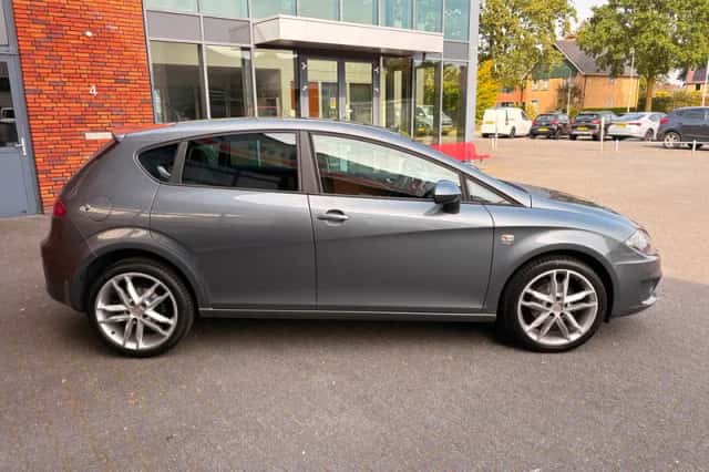 SEAT Leon (2012) thumbnail 3