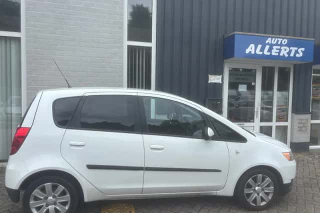 Mitsubishi Colt (2010) thumbnail 1