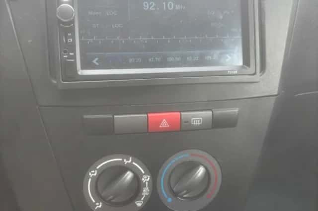 Daihatsu Cuore (2008) thumbnail 3
