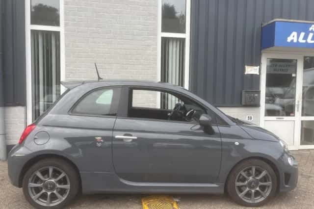 Fiat 500 Abarth (2018) thumbnail 1