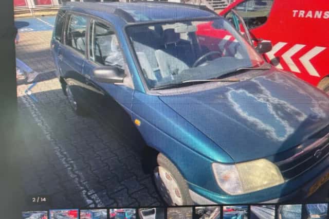 Daihatsu Move (1999) thumbnail 1