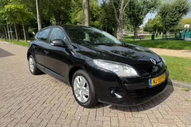 Renault Mégane (2011) thumbnail 2
