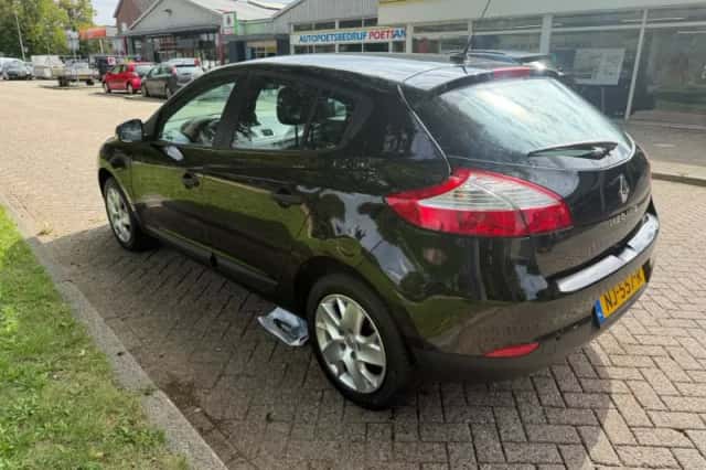 Renault Mégane (2011) thumbnail 6
