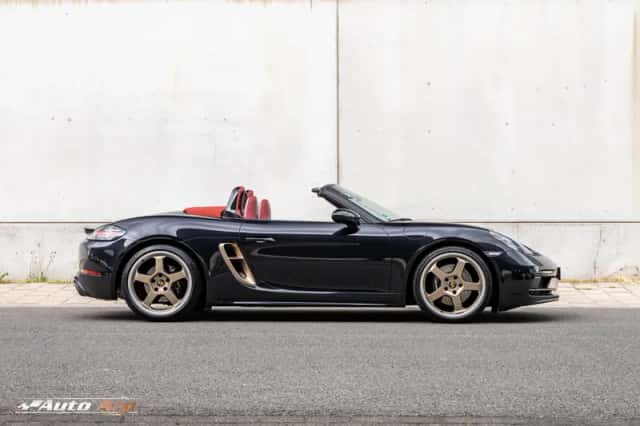 Porsche 718 Boxster (2023) thumbnail 6