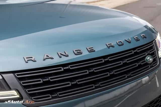 Land Rover Range Rover Sport (2023) thumbnail 3