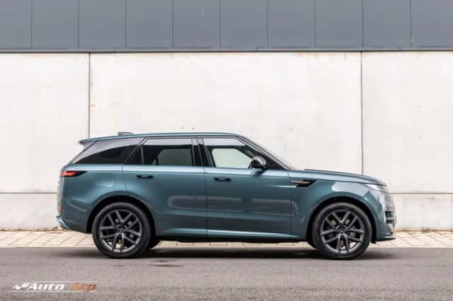 Land Rover Range Rover Sport (2023) thumbnail 4