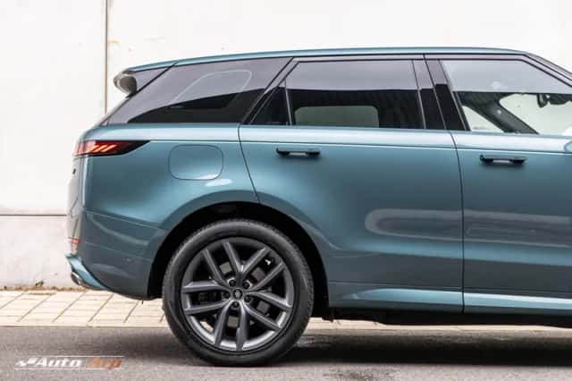 Land Rover Range Rover Sport (2023) thumbnail 5