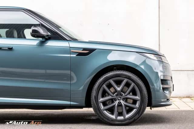 Land Rover Range Rover Sport (2023) thumbnail 6