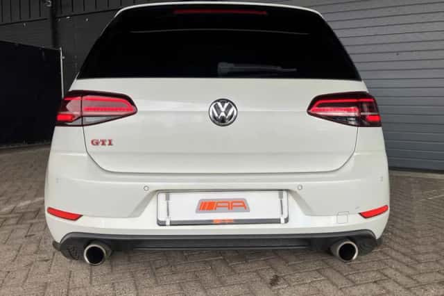 Volkswagen Golf (2017) thumbnail 6