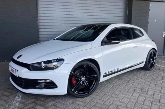Volkswagen Scirocco (2009) thumbnail 1