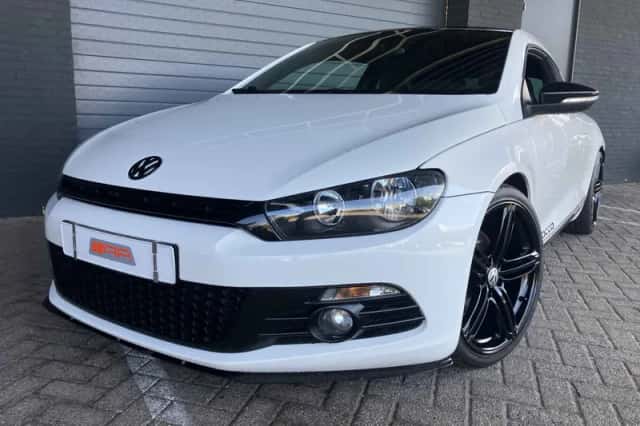 Volkswagen Scirocco (2009) thumbnail 4