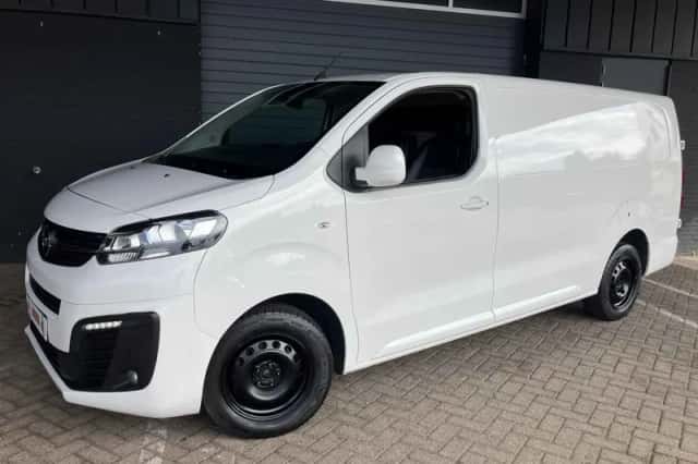 Opel Vivaro (2020) thumbnail 1