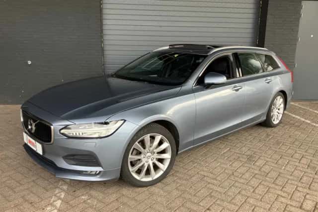 Volvo V90 (2016) thumbnail 1