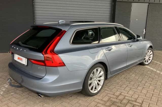 Volvo V90 (2016) thumbnail 4