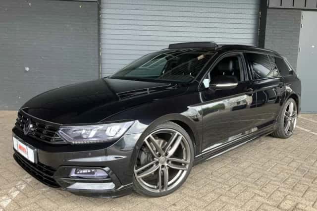 Volkswagen Passat (2016) thumbnail 1